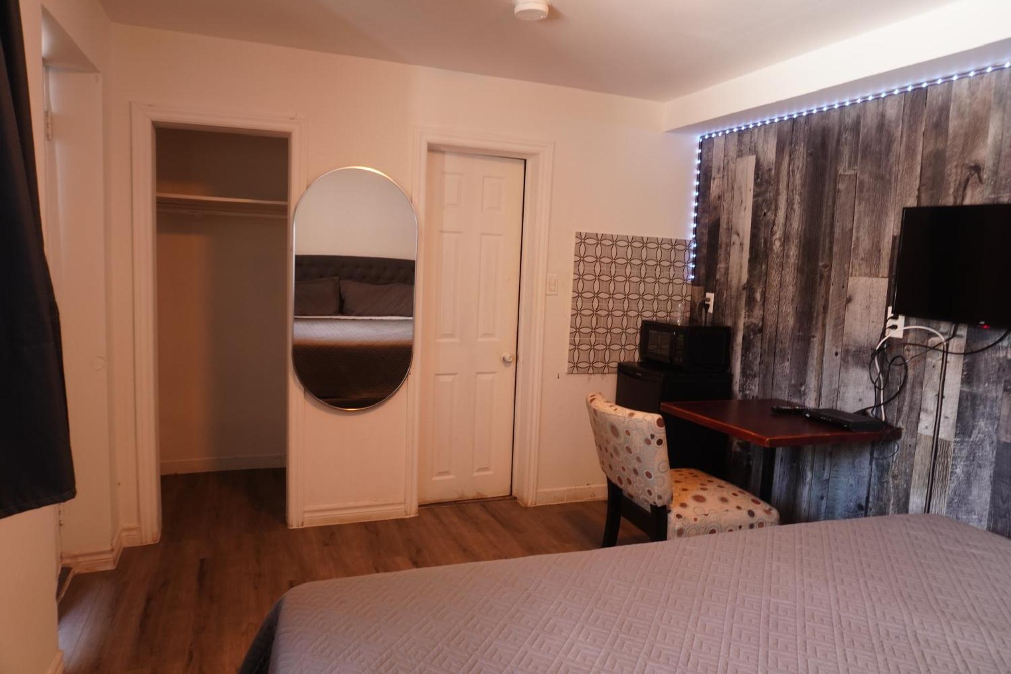 Crestwood Motel バーリントン エクステリア 写真
